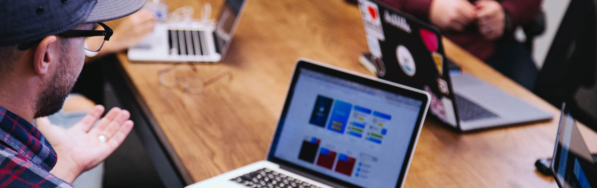 国際決済ブランド専門コンサル